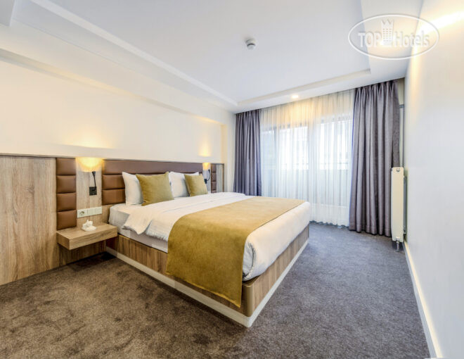 Hotelier's photos Roys Hotel & Suites 4*