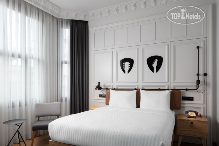 Hotelier's photos Moxy Istanbul Beyoglu 4*