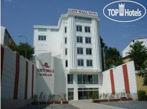 Hotelier's photos City Wall 3*