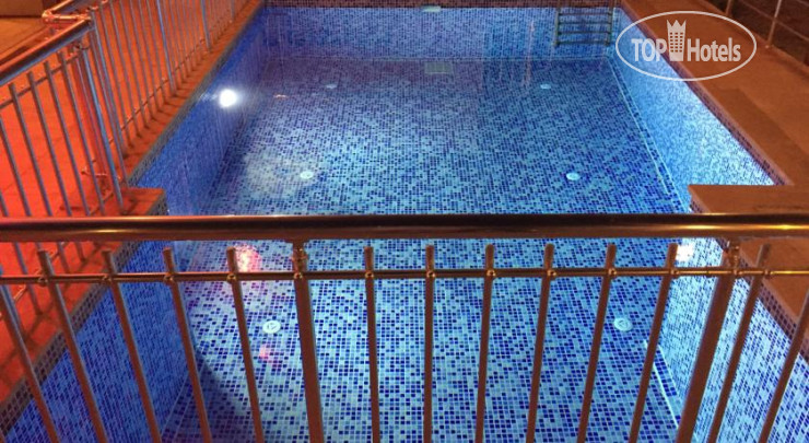 New photos from tourists London Blue Hotel 2*