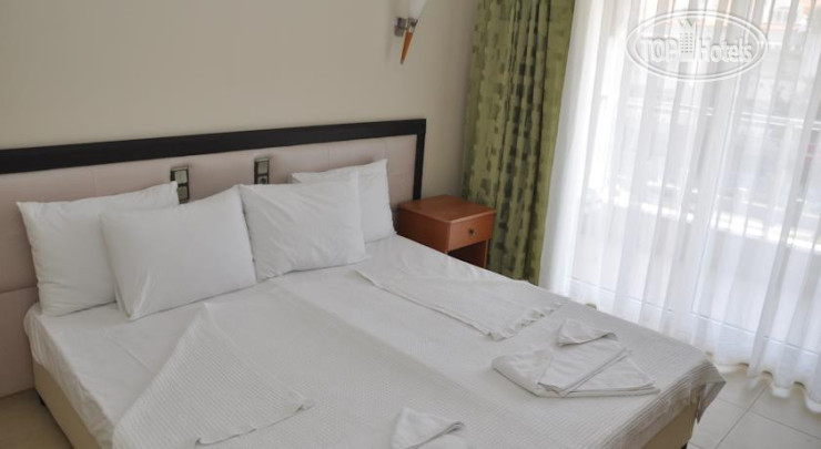 Новые добавленные фото туристов Moni Hotel  