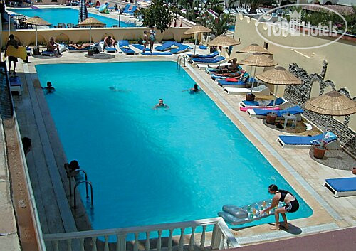 Hotelier's photos The Beachfront Hotel 3*