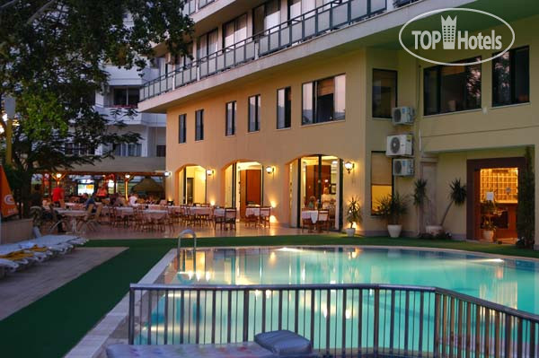 Hotelier's photos Sun Bay 4*