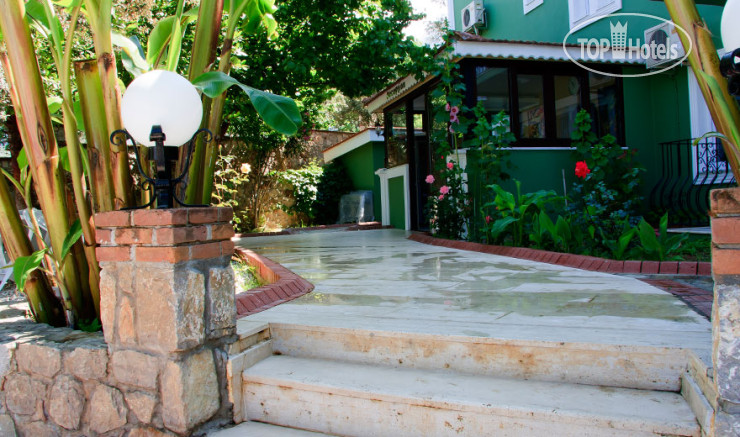 New photos from tourists Green Peace Hotel