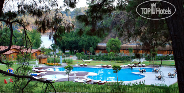 Hotelier's photos The Bay Beach Club & Port Sigla 5*