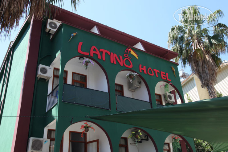 Hotelier's photos El Latino Hotel