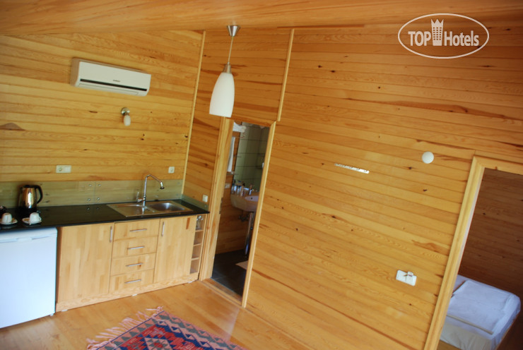 New photos from tourists Baraka House