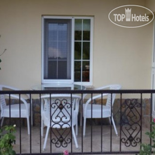 Photos Three Palms Suites Hotel