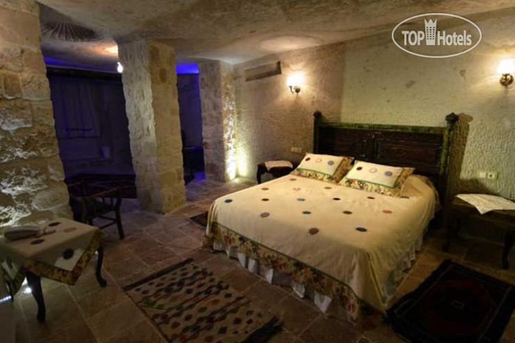 New photos from tourists Sinasos Palace Cave Hotel