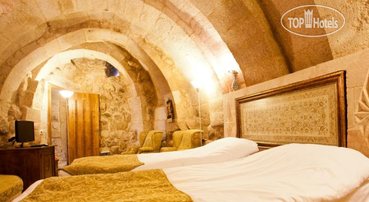 New photos from tourists Monte Cappa Cave House