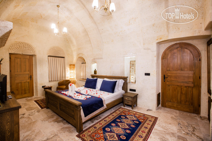 New photos from tourists Sinasos Evleri