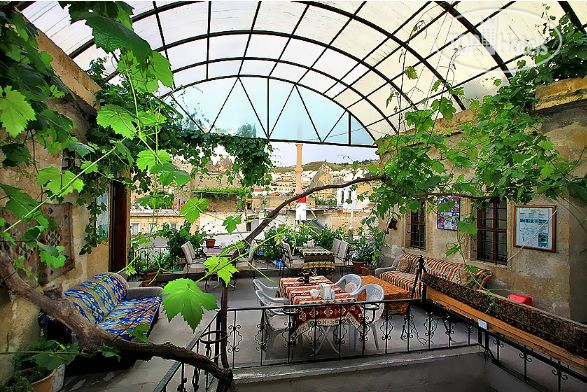 Hotel photo BedRock Cave 