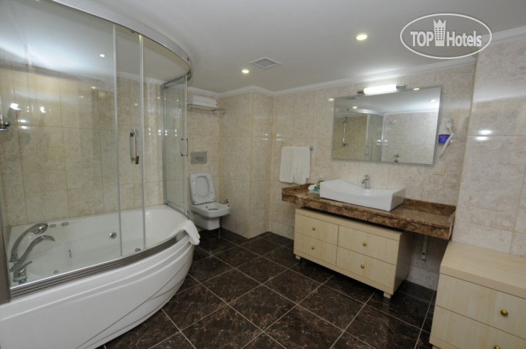 New photos from tourists Phellos Suites