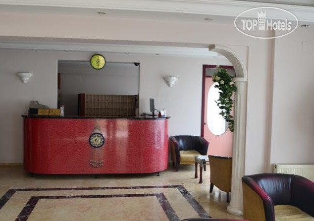 New photos from tourists Life Corner Hotel