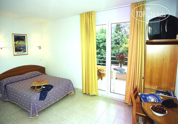 Les Jardins du Cap 2*