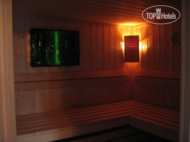 New photos from tourists Ar Velin Avel