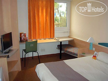 New photos from tourists Ibis Lorient 2*