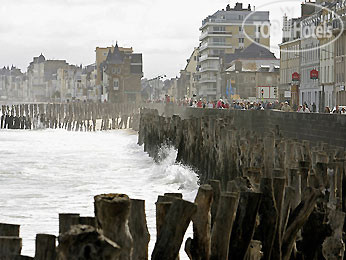 Hotel photo Ibis Saint Malo Plage 2*