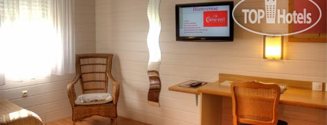 Hotel photo Au Chene Vert 2*