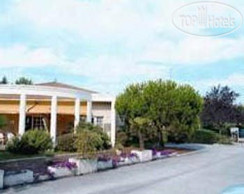 Hotel photo The Originals City, Amphitryon Cottage, Southern Bordeaux 2*