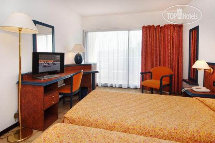 New photos from tourists Castel Vecchio 3*