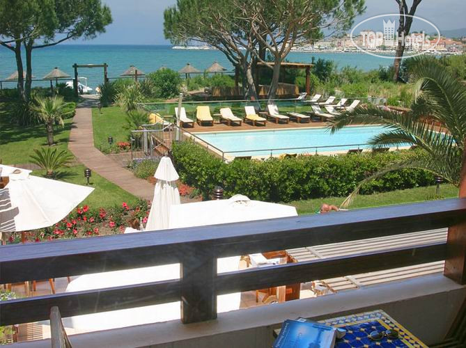 Hotel photo La Roya 3*