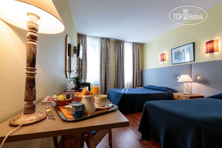 Photos Phoenicia