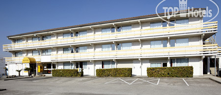 Hotelier's photos Premiere Classe Macon