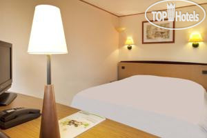 Hotel photo Campanile Dole 2*