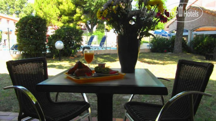 New photos from tourists Royal Hotel Aigues Mortes 2*