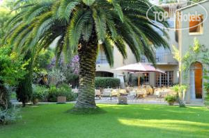 Hotel photo Les Agassins 4*