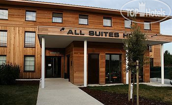 Hotelier's photos All Suites Le Teich 3*