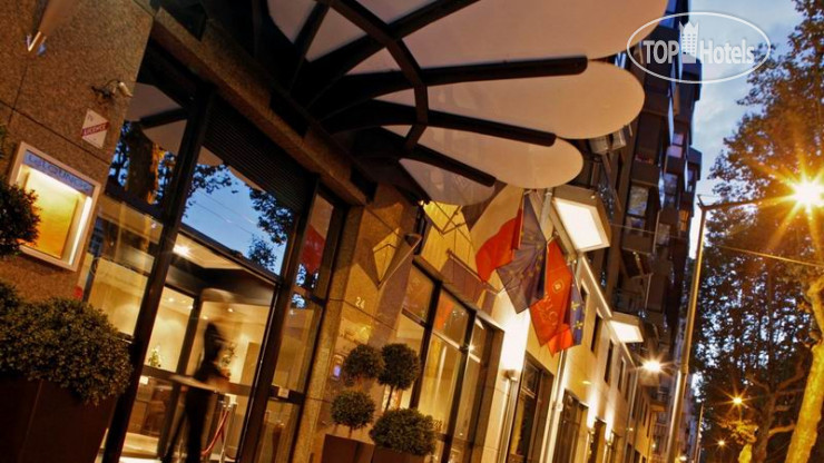 Hotel photo Warwick Reine Astrid 4*