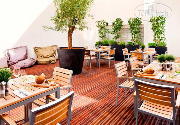 Hotelier's photos Courtyard Paris Arcueil 4*
