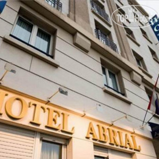 Фото TRIBE Paris Batignolles