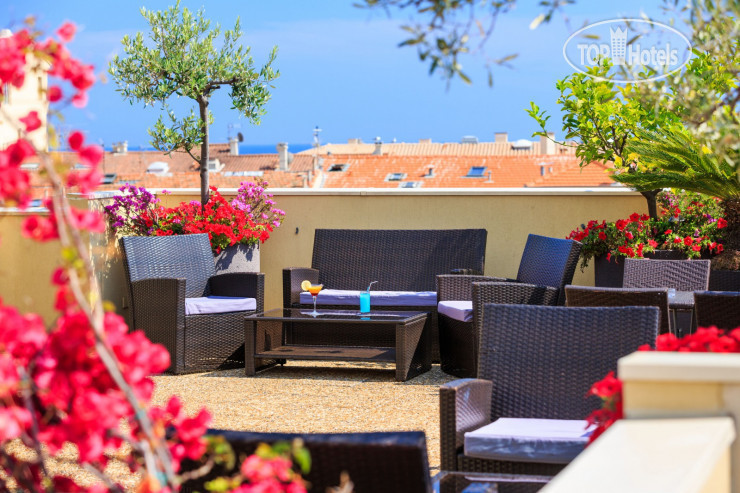 Hotelier's photos Quality Hotel Mediterranee Menton 3*
