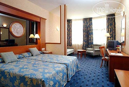 New photos from tourists Timhotel Opera Blanche Fontaine 4*