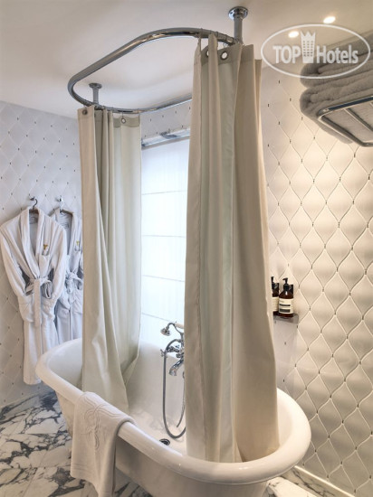 New photos from tourists Thoumieux Hotel