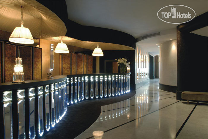 New photos from tourists Fouquets Barriere 5*