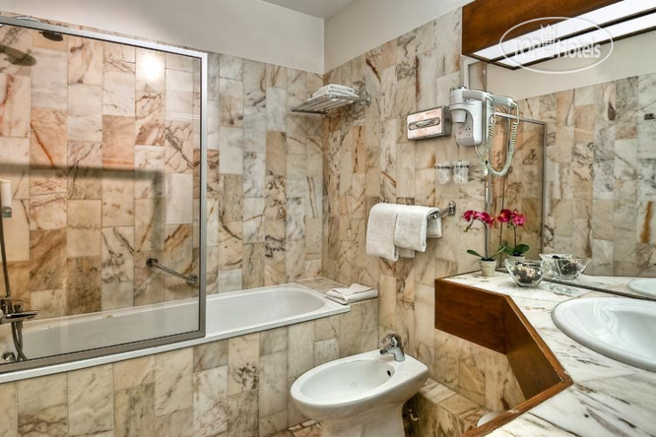 New photos from tourists Quality Hotel Abaca Messidor Paris 3*