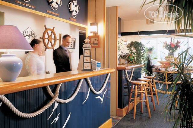 Hotelier's photos Hotel Stars Paris Chilly-Mazarin 2*