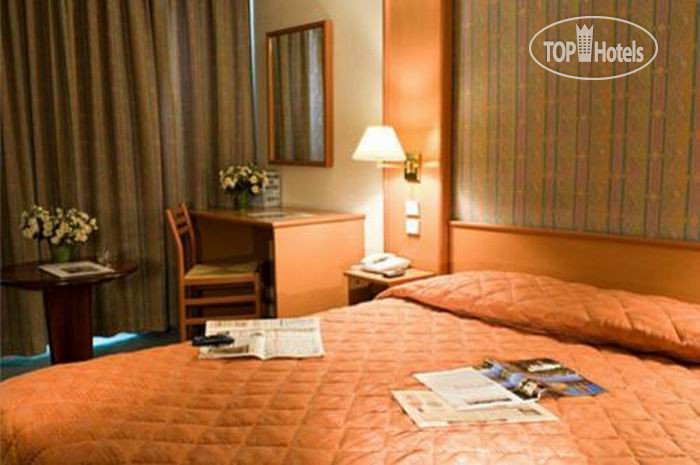New photos from tourists TRIBE Paris Batignolles 4*