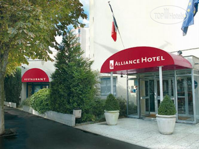Hotel photo Kyriad Paris Nord Porte de St Ouen 3*