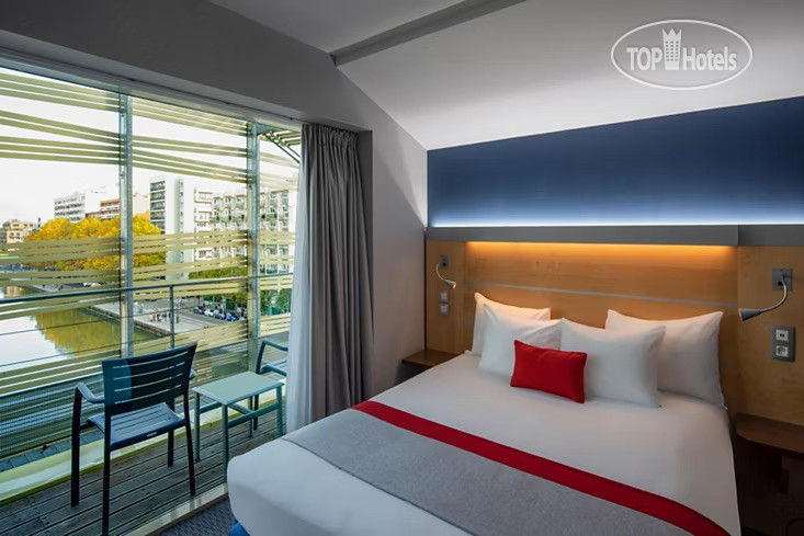 New photos from tourists Holiday Inn Express Canal de la Villette 3*