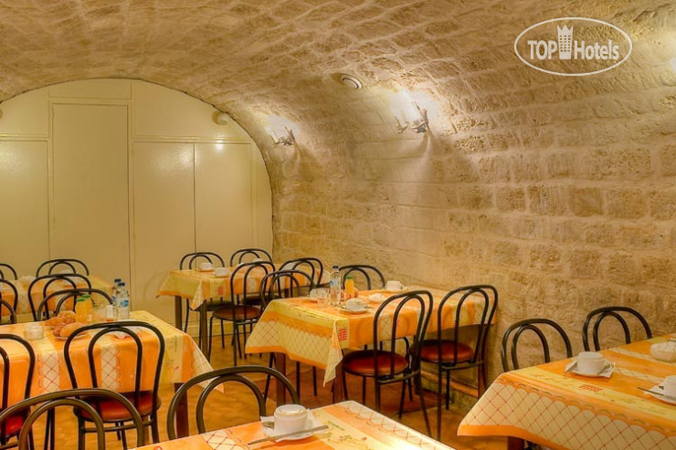 New photos from tourists Central Hotel (Chateau dEau)