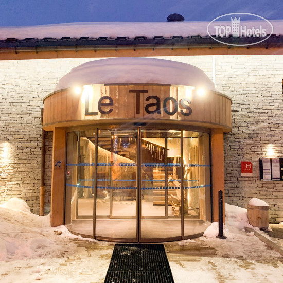 Hotelier's photos Montagnettes Le Taos 4*
