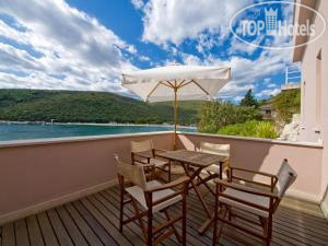 Hotelier's photos Apartments Adoral 4*