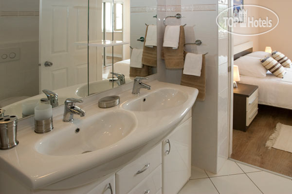 New photos from tourists Villa More