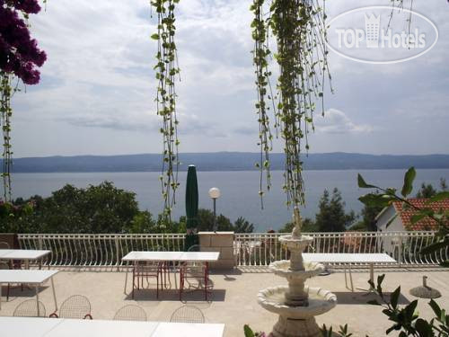 New photos from tourists Villa Fontana Duce (closed) 3*