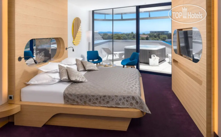 Hotel photo Olympia Sky 4*